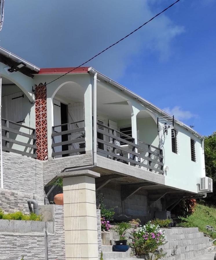 "Au Magnifique Vue " Villa Le Marin Dış mekan fotoğraf